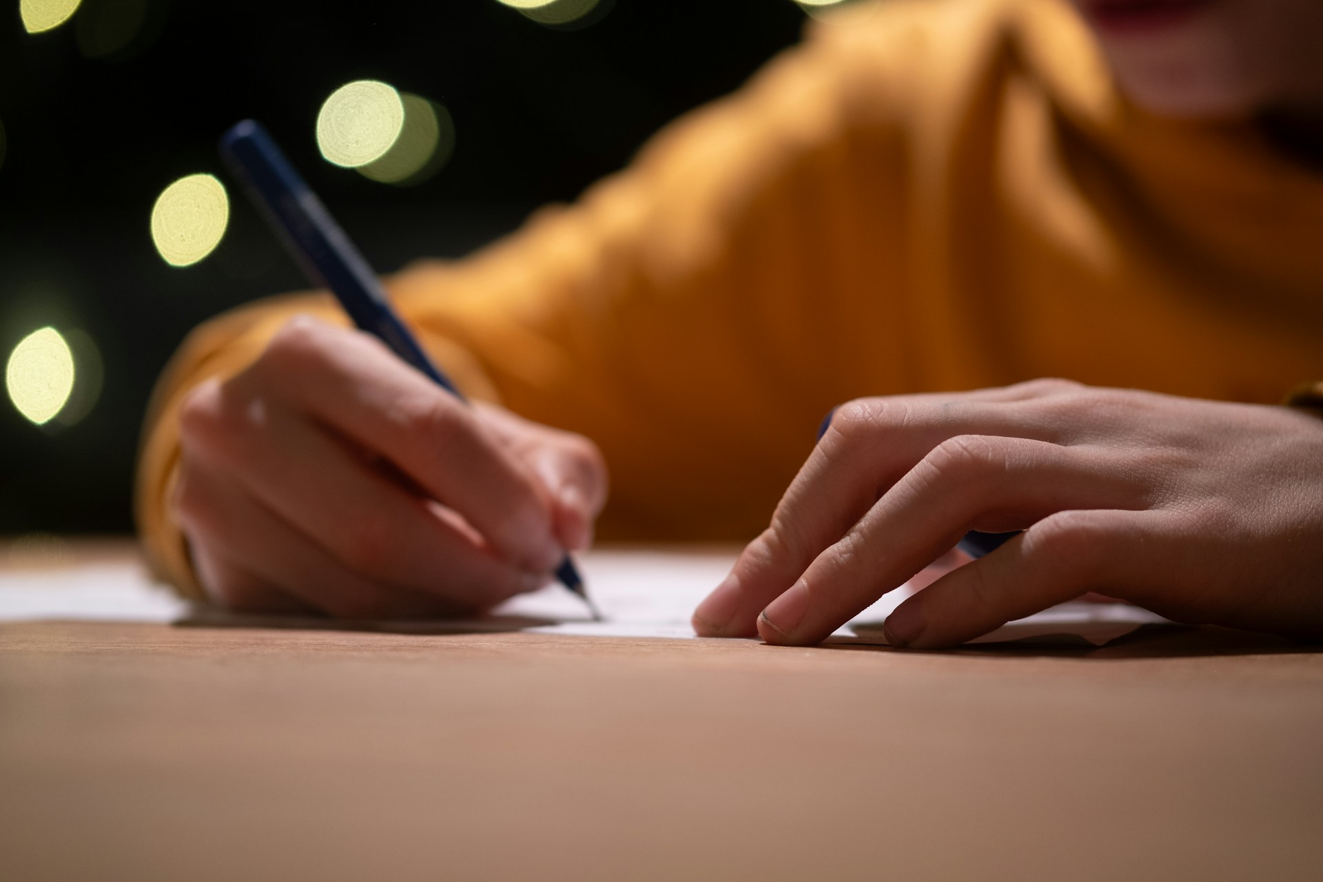 Qué revisa realmente un corrector profesional (y qué no) corrector profesional